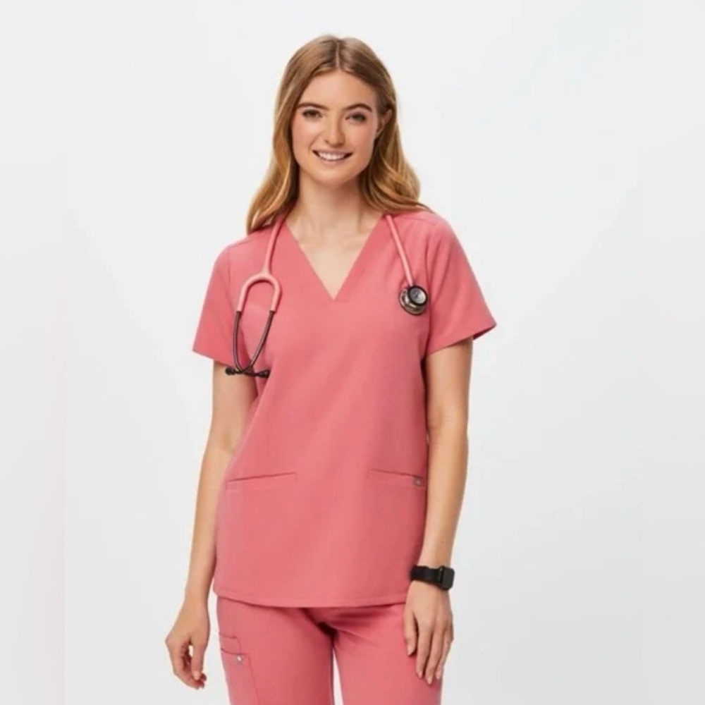 Desert Rose 3 pocket Casma scrub top- S